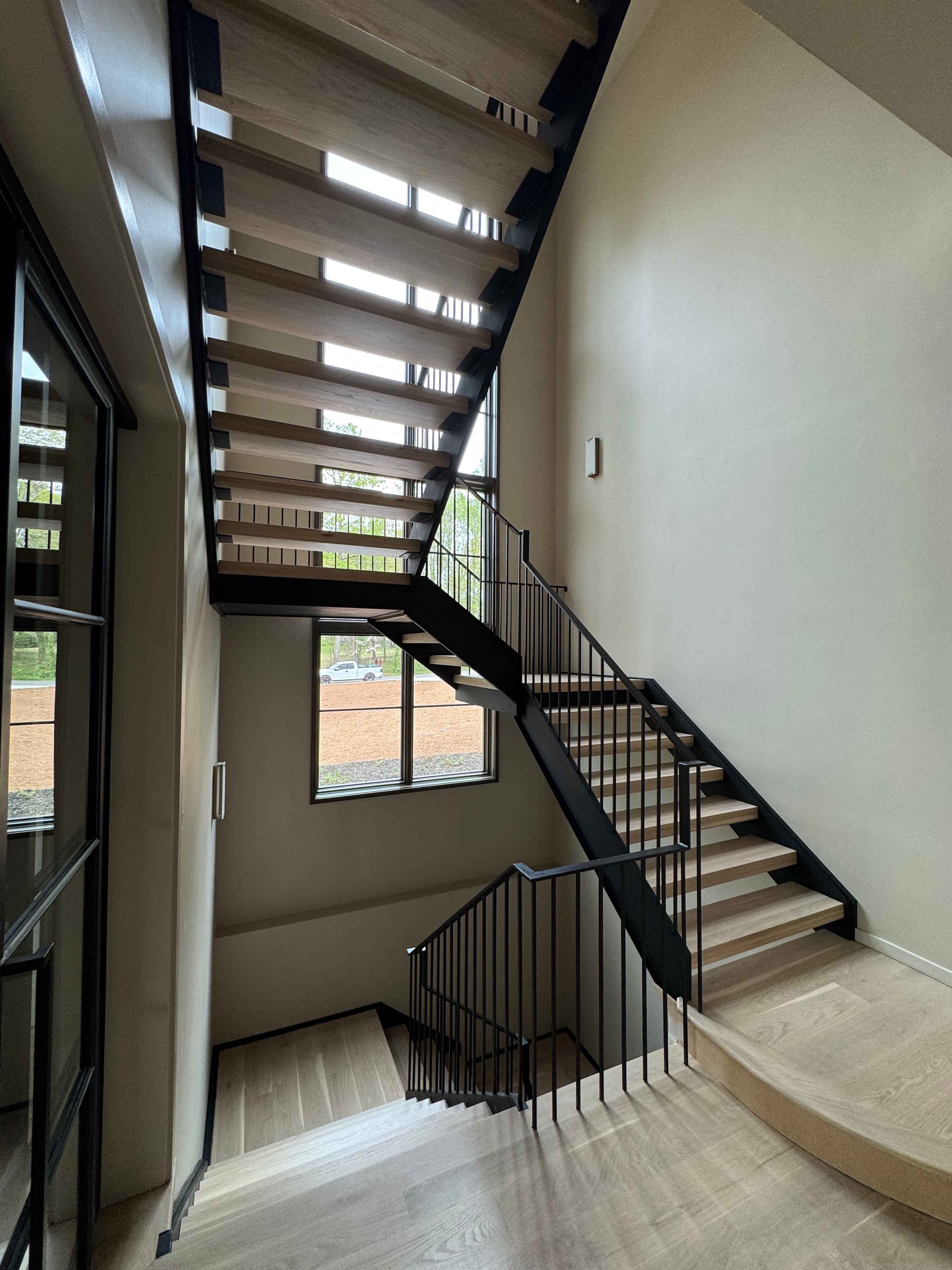 Open-Riser Staircase Overview